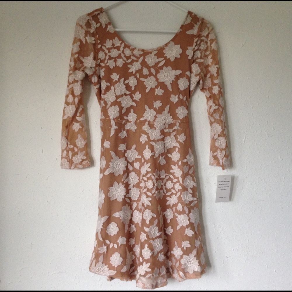 NWT For Love and Lemons Temecula Mini Dress Nude M - Picture 2 of 8